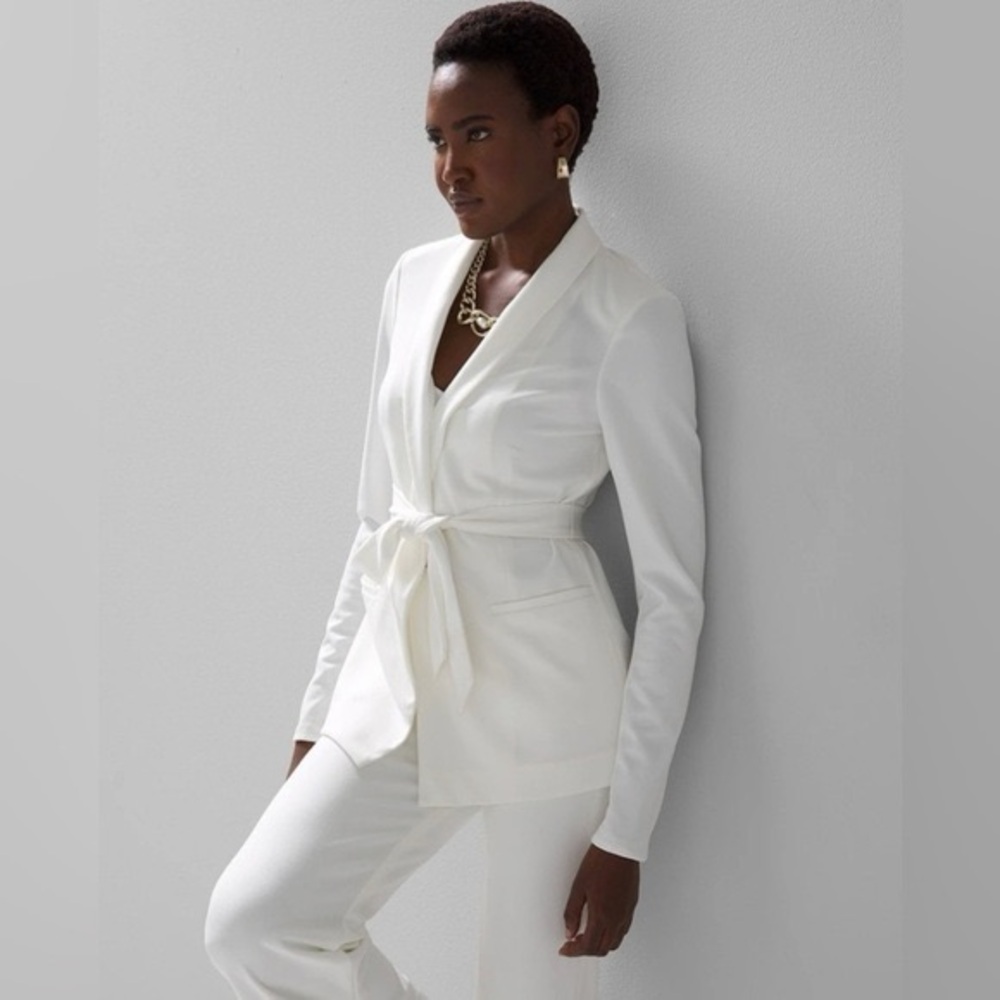 Stunning NWT WHBM Belted Blazer